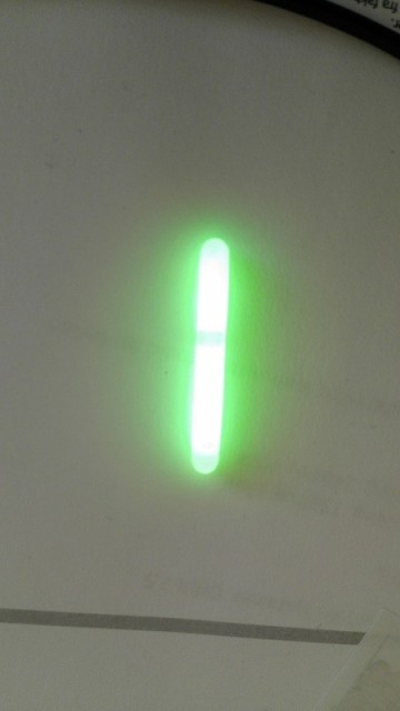 Gir fint lys i limefarge.