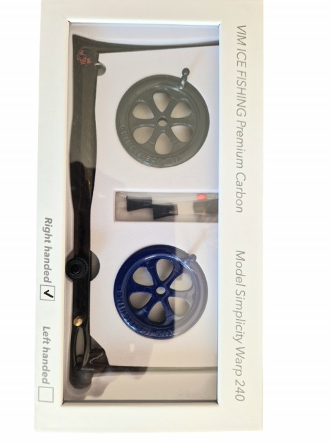 Leveres i fin innpakning/gaveeske.